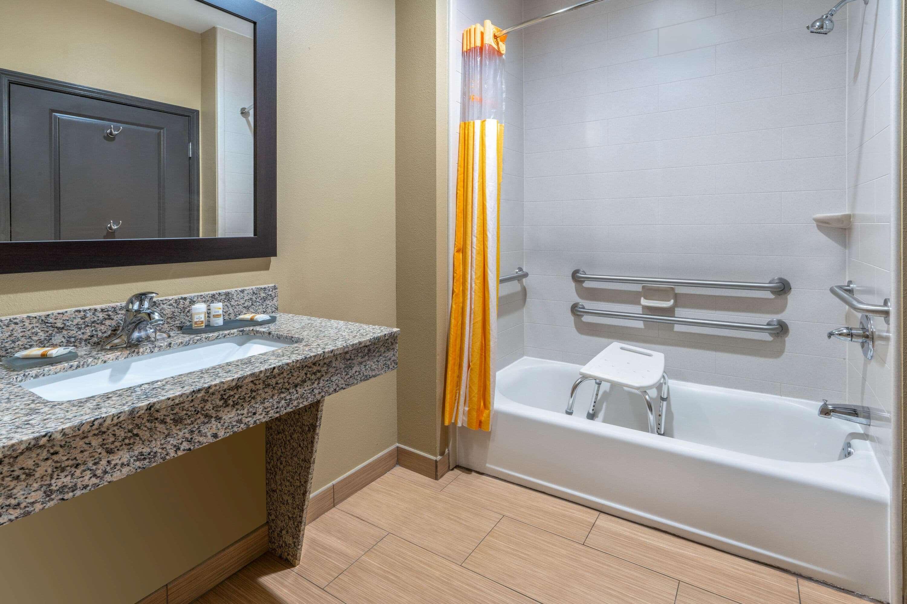 La Quinta By Wyndham Muskogee Hotel Buitenkant foto